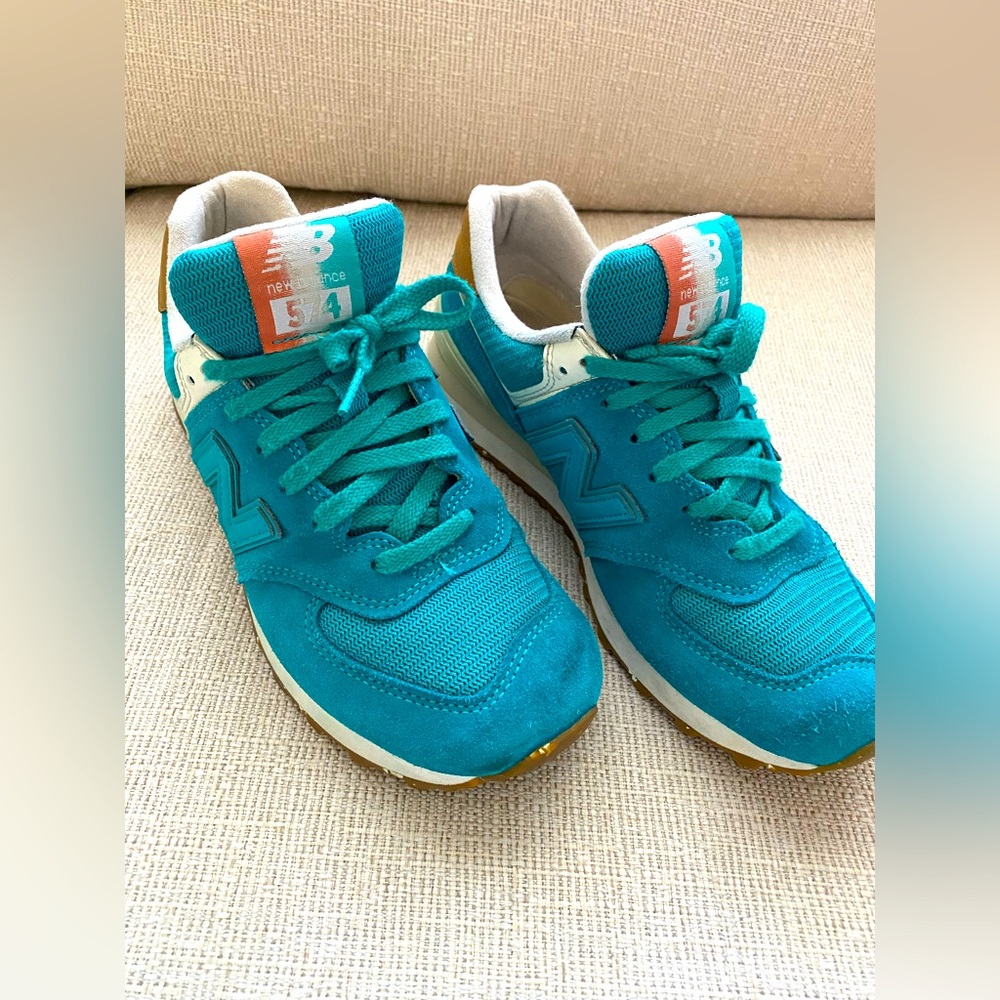 New Balance 574s- Hardly Worn!